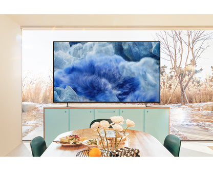 Samsung QE43Q8FAAUXXH Q8F Smart TV QLED 43 pollici 4K, grigio titanio EU – immagine ambientata ufficiale