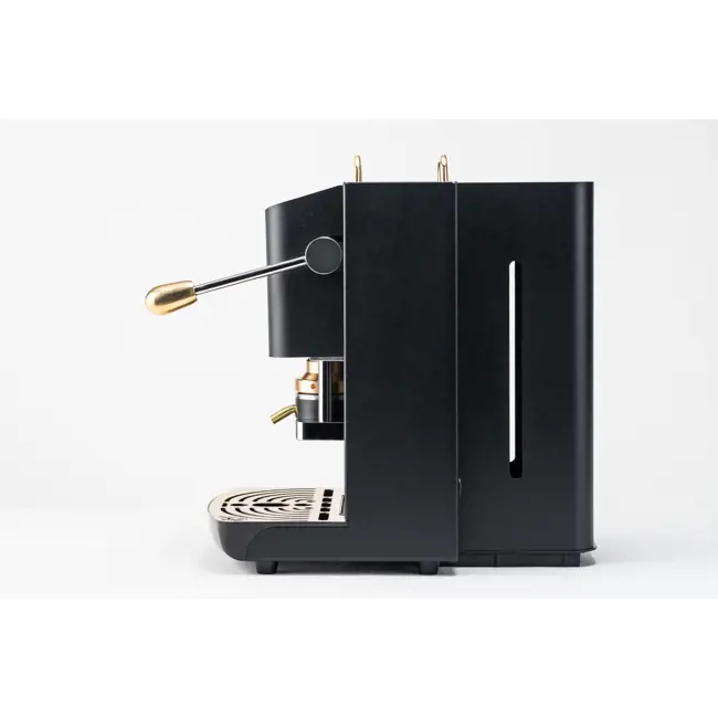 Faber Pro Deluxe Mat Black ottonata, vista laterale